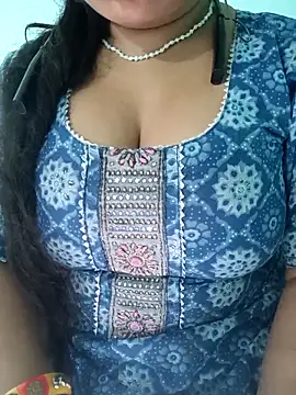 Snapshot of Anjali-bhabhi chatting on September 10, 7:30 am Anjali-bhabhi online show from September 10, 7:30 am