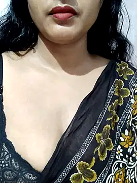 Snapshot of spicysuhana chatting on September 13, 9:56 pm spicysuhana online show from September 13, 9:56 pm