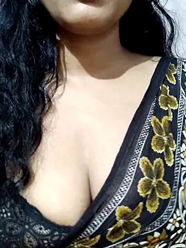 Snapshot of spicysuhana chatting on September 16, 3:25 am spicysuhana online show from September 16, 3:25 am
