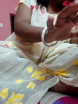 Cute-Swewty online show from April 9, 2:55 pm