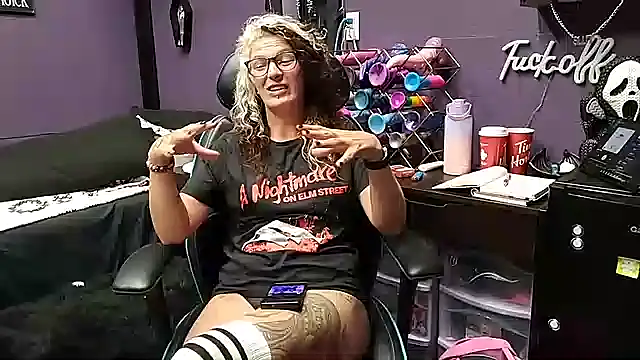 oddywithabody online show from September 14, 8:23 am