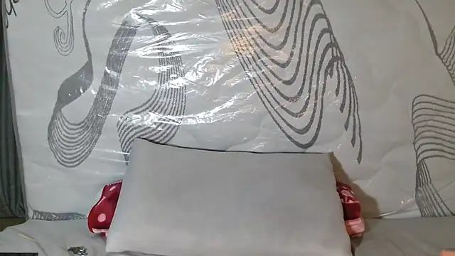 SexyBitchx01 online show from September 18, 6:17 pm