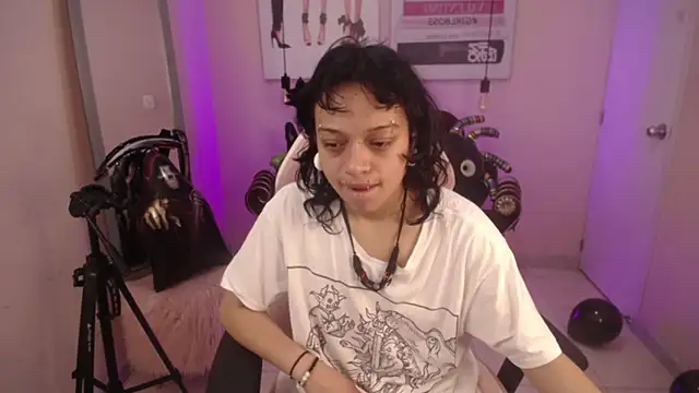 LadyWawy online show from October 19, 1:57 pm