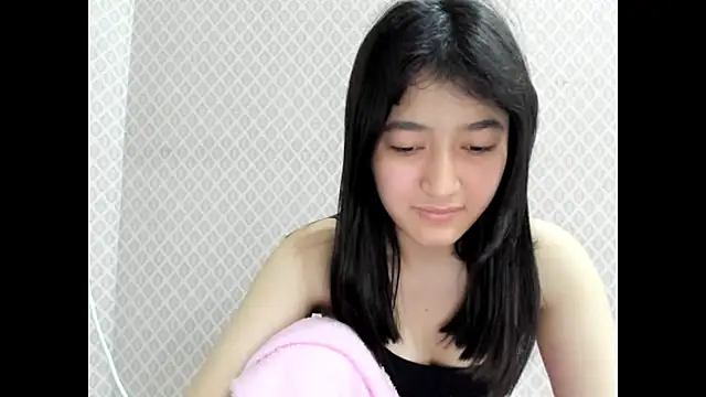 Snapshot of Mayachka333 chatting on October 19, 4:42 pm Mayachka333 online show from October 19, 4:42 pm