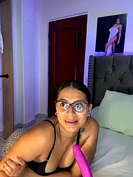 ema zoe online show from September 30, 11:53 pm