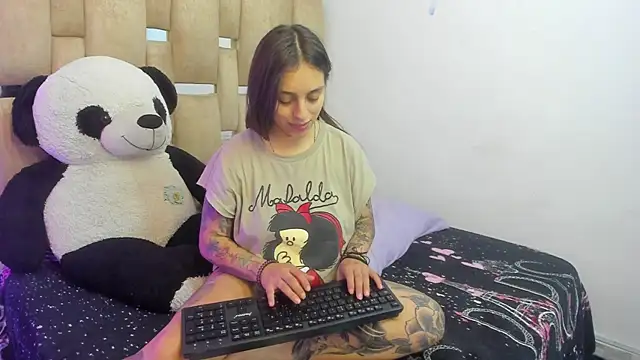 JulianaCarter online show from December 1, 6:54 pm