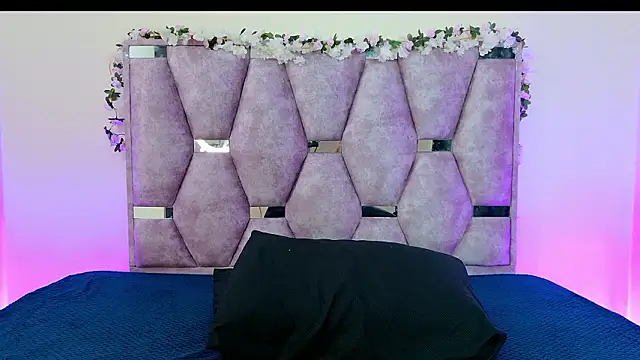 lana and liam  online show from March 10, 10:08 am