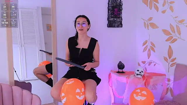 Snapshot of Ginevra_esposito chatting on October 17, 2:09 pm Ginevra esposito online show from October 17, 2:09 pm