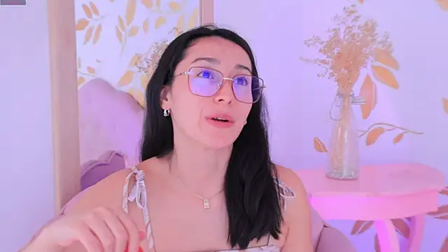 Snapshot of Ginevra_esposito chatting on September 27, 1:29 pm Ginevra esposito online show from September 27, 1:29 pm