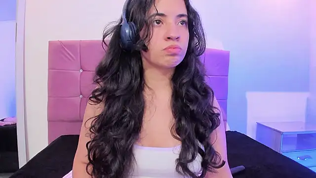 Nicol Chang online show from January 31, 9:13 pm