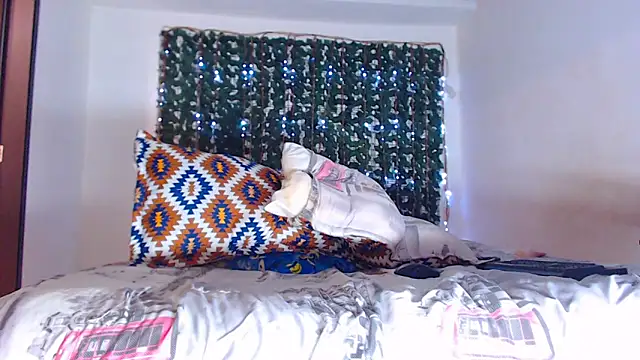 zhannaya jhaen  online show from October 24, 1:45 am