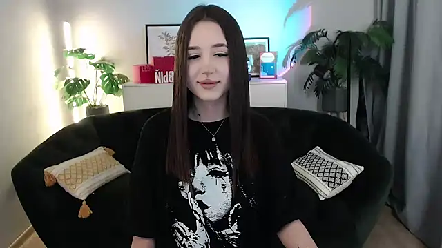 BlackEyesGirl online show from January 18, 7:15 am