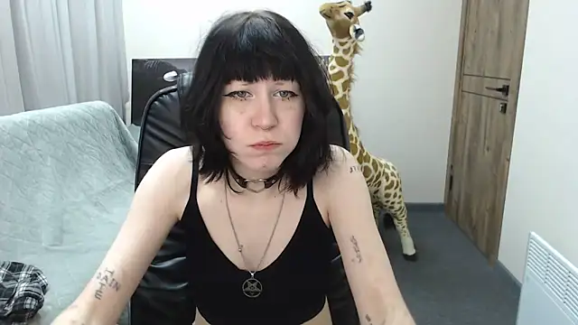 TinaQuiin online show from February 15, 9:08 am