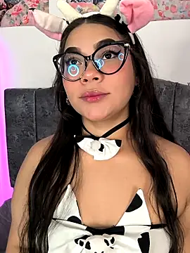 Vale Walker online show from October 31, 6:04 am