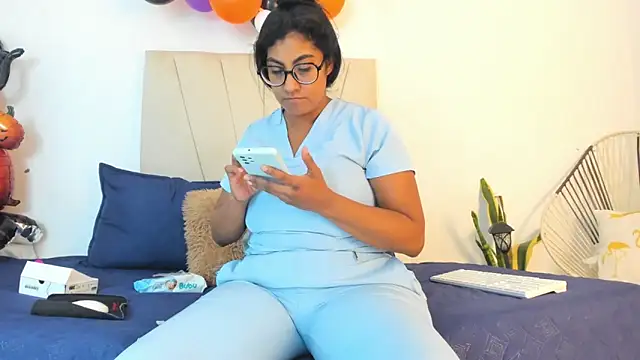  Miaa khalifa  online show from October 14, 12:30 pm