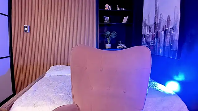 ThaliaBrooks  online show from December 4, 5:42 am