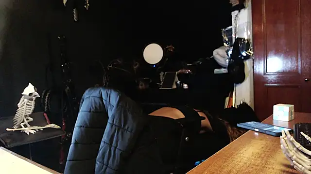 Snapshot of SabaTheCourtesan chatting on October 23, 10:49 pm SabaTheCourtesan online show from October 23, 10:49 pm