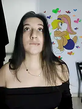Snapshot of LunaBaby- chatting on October 19, 12:07 pm LunaBaby- online show from October 19, 12:07 pm