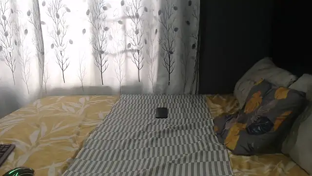 SEXYHUGEASS21 online show from December 20, 3:38 pm