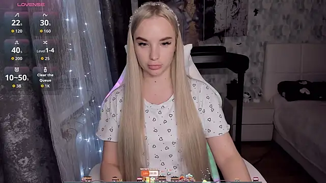 KiraKrox online show from November 9, 6:37 pm