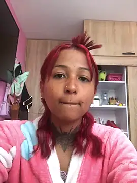 Snapshot of kitty_moon1 chatting on October 10, 3:28 pm kitty moon1 online show from October 10, 3:28 pm