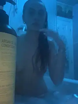 Mesmerising MaxineX online show from November 10, 11:22 pm