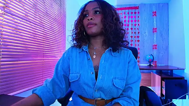 ArianaBeake online show from January 7, 10:46 pm