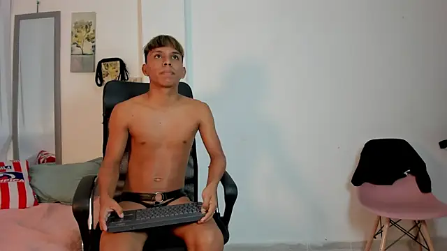 tyler twink boy online show from April 25, 2:58 pm