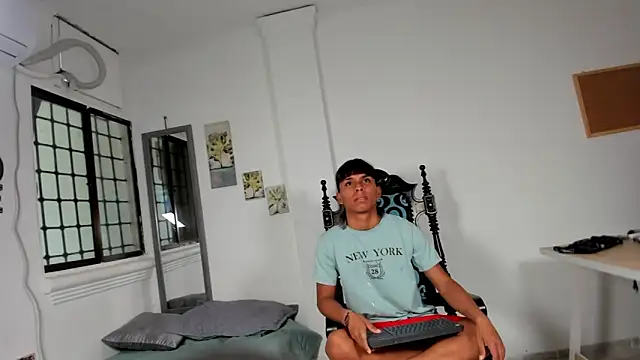 tyler twink boy online show from March 4, 1:50 pm