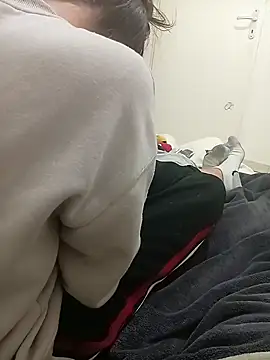 Couplefrsex online show from October 13, 7:38 pm