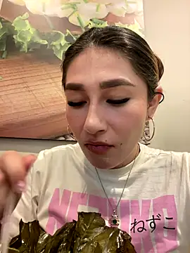 Isa Villamarin online show from October 3, 3:28 pm