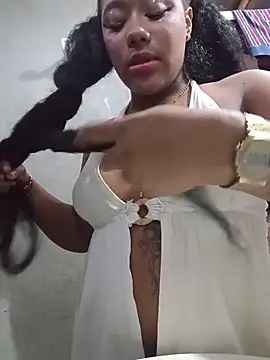 Nahomi Rivera online show from November 24, 10:12 pm