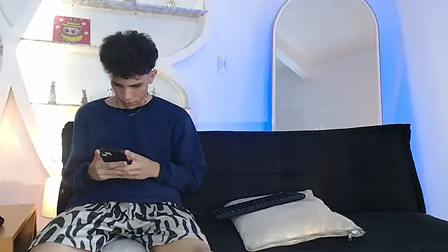 THREE GUYS HOT online show from September 22, 7:23 pm