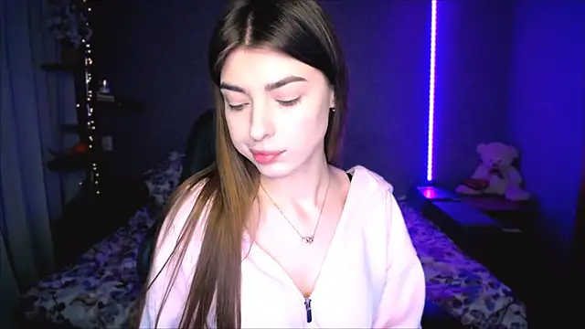 Dianaa Lee0 online show from April 14, 9:37 pm