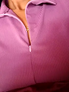 hotshreya69 online show from October 31, 7:12 am