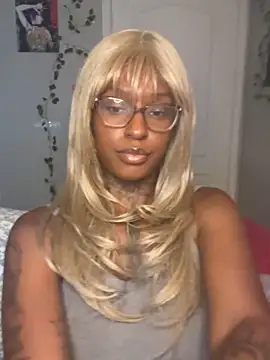 MistiSavannah online show from November 7, 4:34 pm