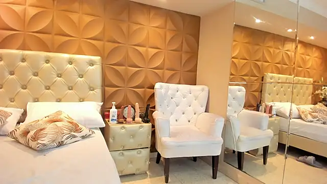 BarbaraCortez online show from February 7, 8:13 pm