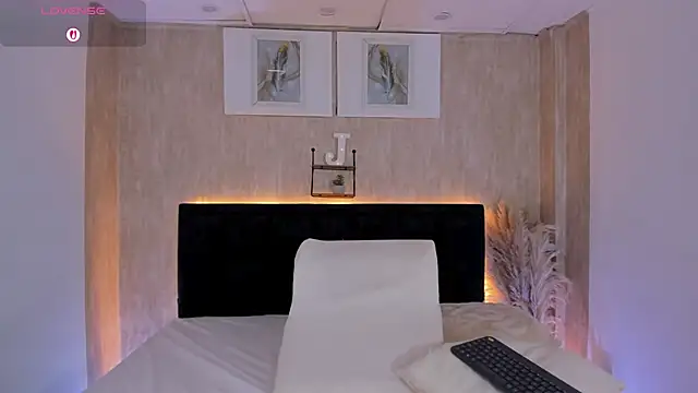 jessica hotxxx online show from December 13, 7:53 pm