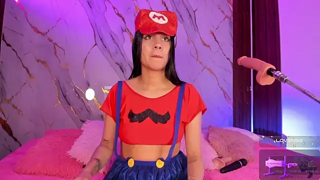 Emmiicute online show from December 17, 8:24 pm