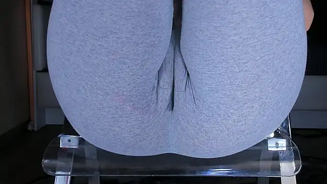 Cameltoe squirt inPants online show from March 27, 3:13 pm