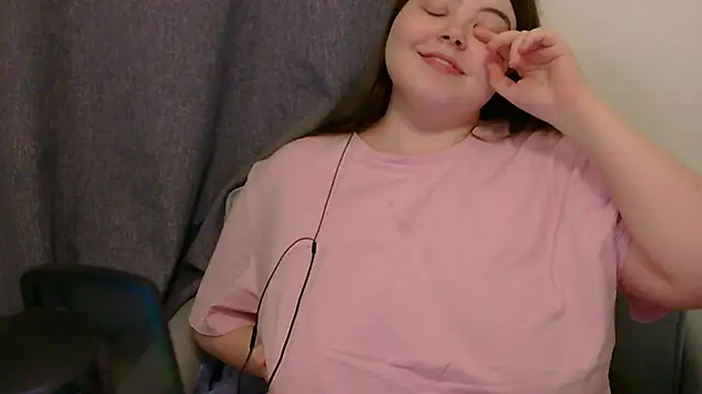 brattyprincessemma online show from November 18, 7:04 pm