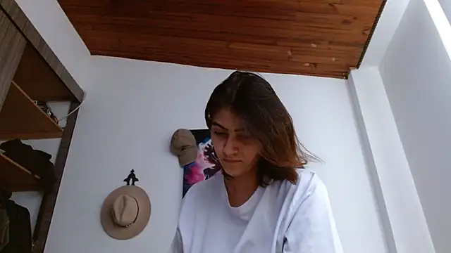 Crystal Star  online show from February 18, 12:26 pm