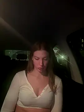 Chloemillerrxx online show from November 16, 8:20 pm