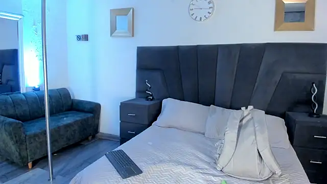 AphroditeSweet online show from September 8, 9:36 pm