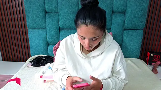 EmilyGala online show from October 4, 8:57 pm