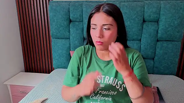 EmilyGala online show from September 10, 8:20 pm