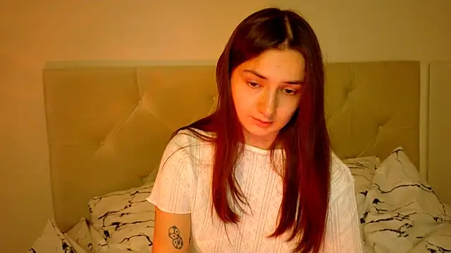 Lelia Vibe online show from October 25, 3:41 pm