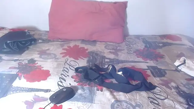 TALLHORNYBEAR online show from September 19, 4:11 am