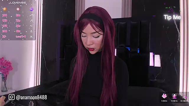 jennie whitee online show from September 12, 12:01 pm