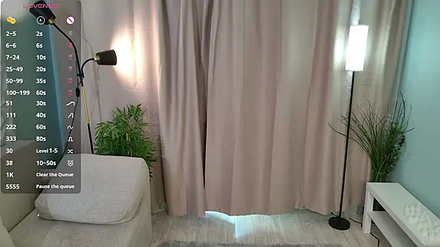 lisabaus online show from February 13, 7:43 am